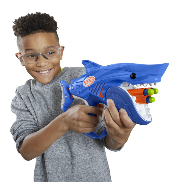 Junior Wild Sharkfire, Easy Play Dart Blaster, 8 Elite Darts, Ages 6 & Up E3747