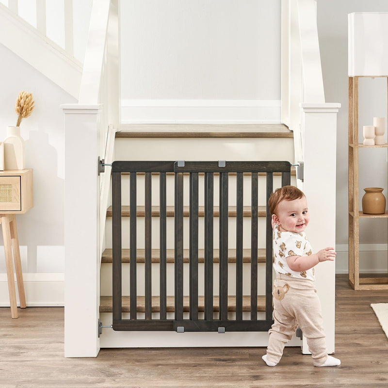 Wooden Top of Stairs Baby Gate Q1291