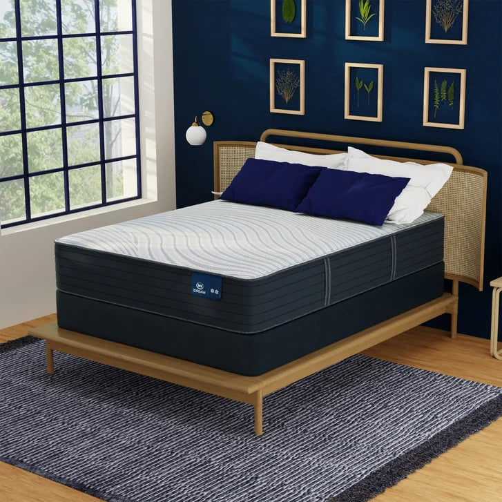 Serta iDream Upscale 30.5 cm (12 in.) Hybrid Mattress or Set B0239